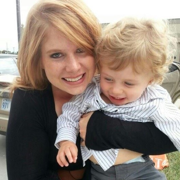 Meet your Posher, Liz - Picture 1 of 8